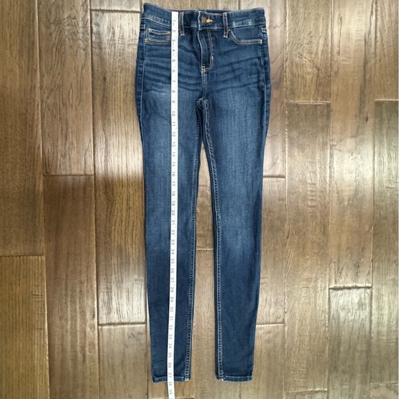Hollister Mid-Rise Super Skinny Jeans - Picture 5 of 9